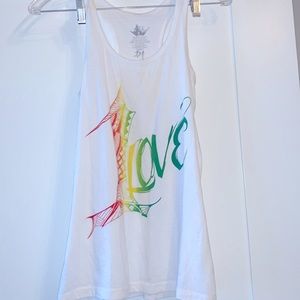 1 Love racer back tank top 🌴